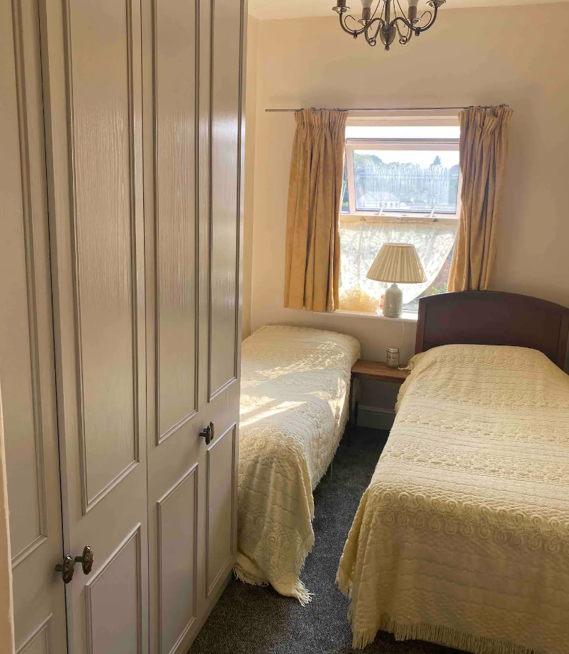 Parbold Mill lane airbnb mill worker cottage bedroom